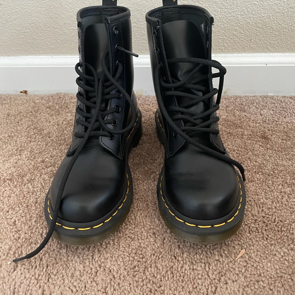 Dr. Martens Black